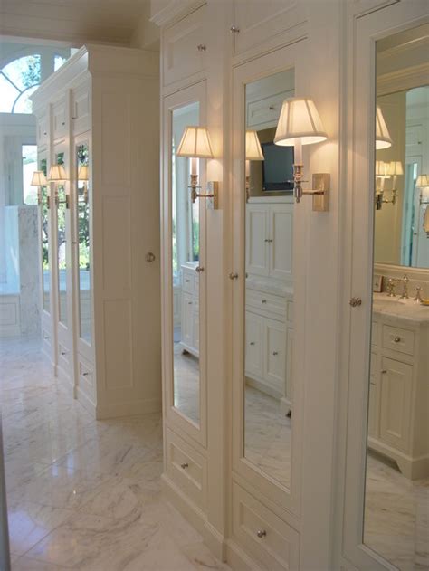 10 Stylish Ideas Using Bathroom Mirrors