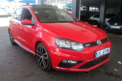 It's bright and easy to read but doesn't have any physical shortcut buttons so it's a little tricky to switch between key features on the move. 2016 VW Polo 1.8 GTI Hatchback ( Petrol / FWD / Manual ...