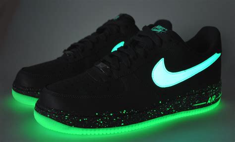 Nike Glow In The Dark Athletic Shoes Skin Care And Glowing Claude