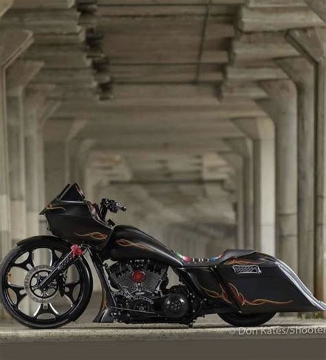 Pin By Phillip Roybal On Hd Street Glide Road Glide Baggers Harley
