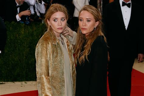 Además en 2008, las dos olsen hicieron un libro con entrevistas a los diseñadores de moda que han inspirado las líneas de la moda de las olsen. Mary-Kate Olsen Has Never Shopped Online Before | Time