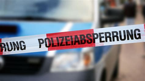 Trier Zwei Polizisten Retten Mann Aus Mosel