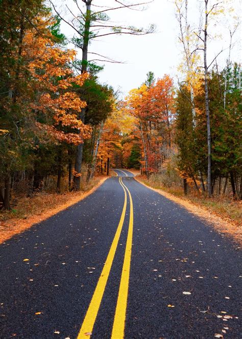 Fall Road In Northern Michigan Fall 2018 Aventyr Foto Co Nature