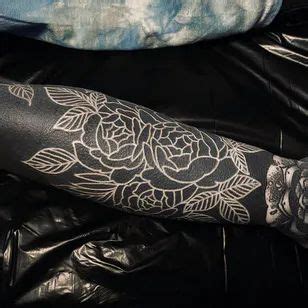 White On Black Tattoo You Can Tattoo White Over Black Black Ink