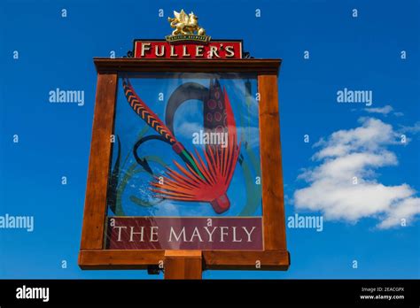 England Hampshire Stockbridge The Mayfly Pub Sign Stock Photo Alamy