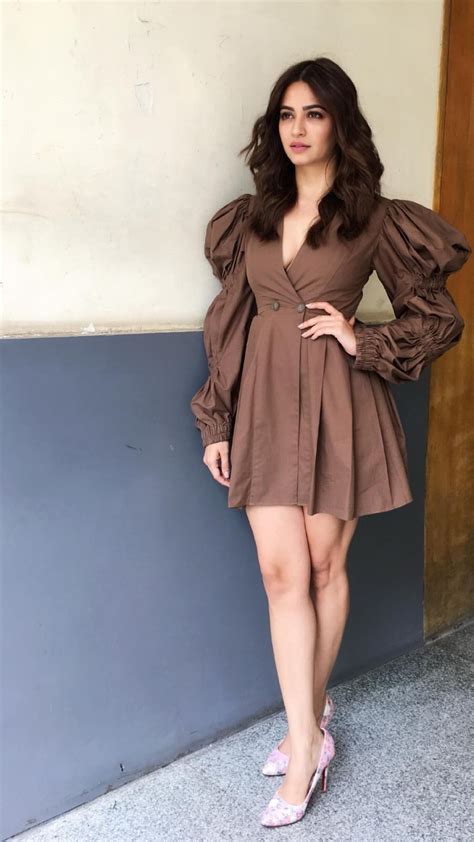 Milky Hot Thighs And Legs Of Indian Celebs Kriti Kharbanda Hottest Legs Showing Photos Compilation
