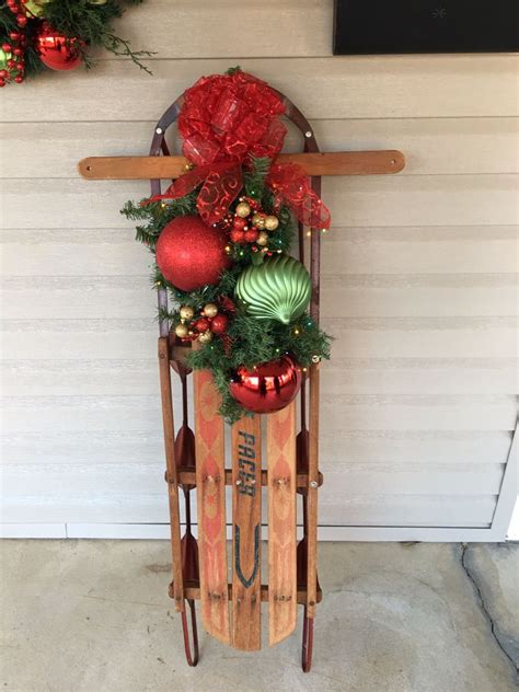 Antique Sled Decorated For Christmas Christmas Sled Decoration Diy