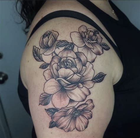 Black And Gray Flowers Tattoo In 2022 Flower Tattoos Tattoos Flower