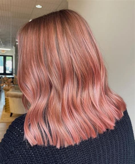 Dazzling Rose Gold Hair Color Ideas For Your New Look