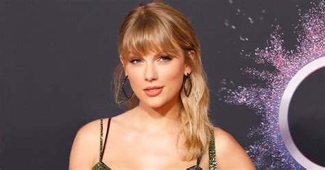 Taylor Swift Covers British Vogue In Bored Holiday Look