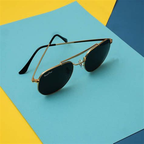 Garen Black Glass And Gold Frame Round Sunglasses Royaltail