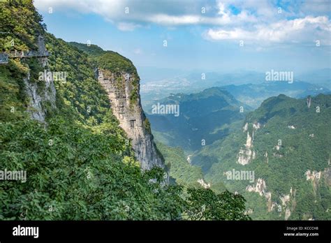 Cliff Walk Tianmen Mountain Zhangjiajie Hunan China Stock Photo Alamy