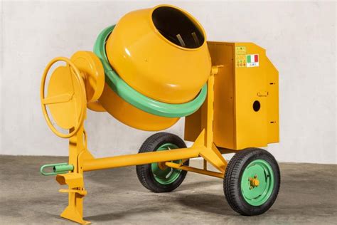 Towable Cement Mixers Equipped With Wheels And Towing Lino Sella