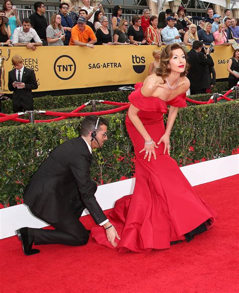 The Most Embarrassing Red Carpet Moments That Will Make You Cringe — Part 3