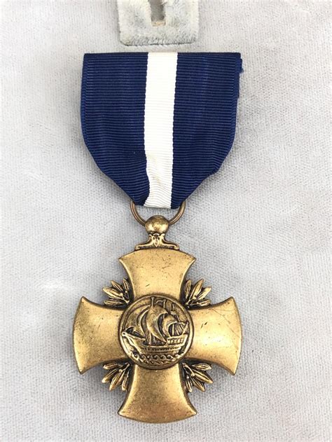 Sold Price Vintage Ww2 Us Navy Cross Medal Invalid Date Mst