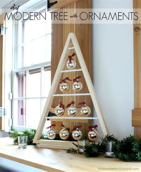 7 Cute Diy Christmas Ornament Stands And Displays Shelterness