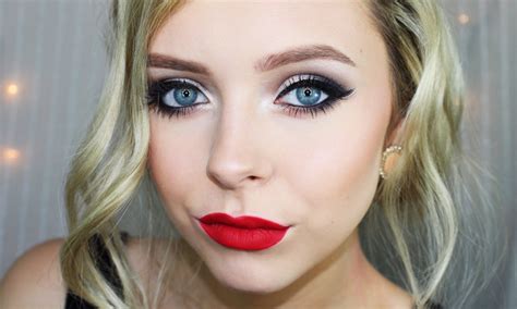 Classic Smokey Eye And Red Lip Cosmobyhaley Red Lipstick Makeup Blonde Blonde Hair Red