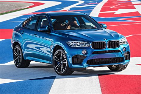 With 35.6 inches of legroom and 37.9 inches of headroom, it's still a bit tight in the back seat of the x6 the 2015 bmw x6 m starts at $103,050 after destination charges, ensuring these monsters will remain a relative rarity in all but the poshest of. 2015 BMW X6 M at Circuit Of The Americas