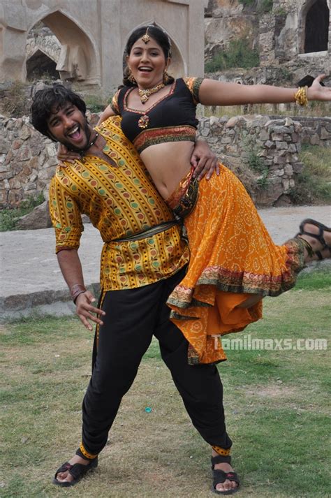 Anjali Navel And Hip Touch By Hero Very Sexy And Hot Photo Tamil