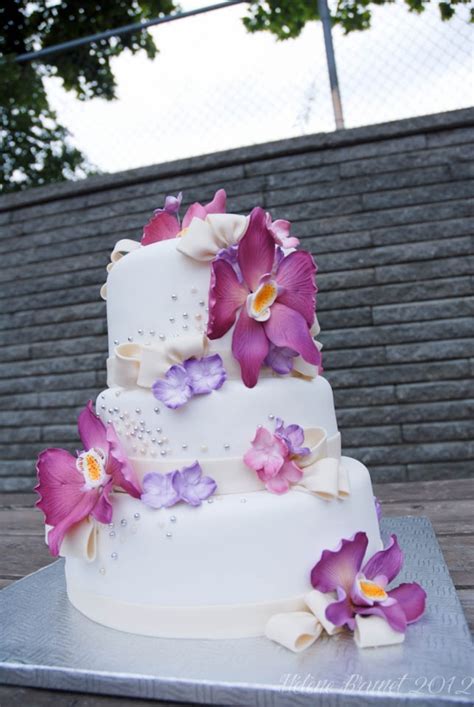 purple orchids wedding cake
