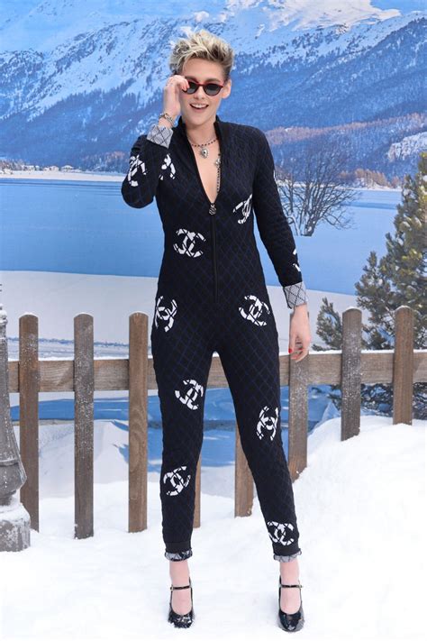 Collection with 4703 high quality pics. Kristen Stewart At Chanel Show Womenswear F/W 2019/2020 in ...