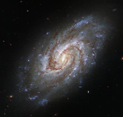 Nasas Hubble Space Telescope Spots A Gem Of A Spiral Galaxy