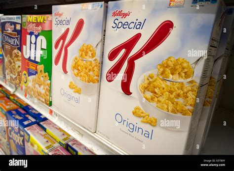 Boxes Breakfast Cereal In Supermarket Hi Res Stock