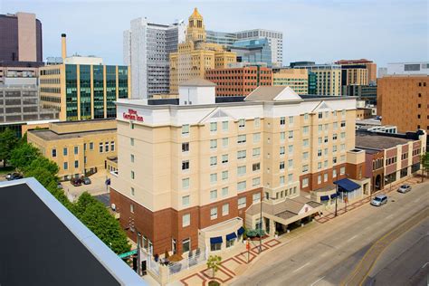 There is a barbecue and guests can make use of free wifi and free private parking. Hilton Garden Inn Rochester Downtown 225 South Broadway ...