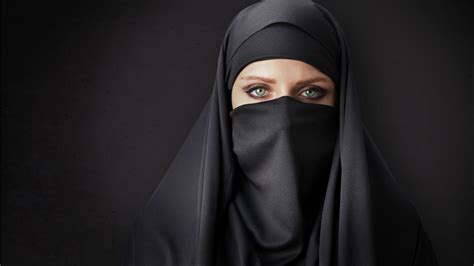 The burqa is a piece of clothing that covers a woman from head to foot. Are Europe's burqa bans a good idea? - Conservative Review
