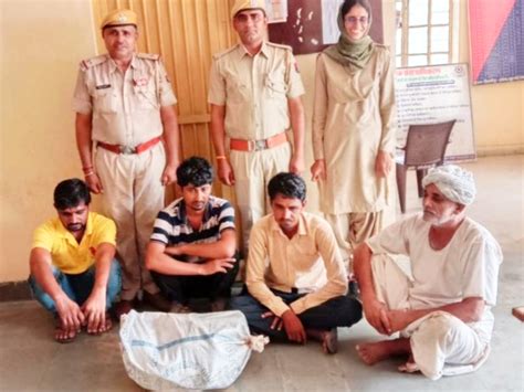 कुएं से चोरी की थी 80 हजार रुपए की 350 फिट लंबी केबल चार आरोपी गिरफ्तार नशे के लिए करते थे