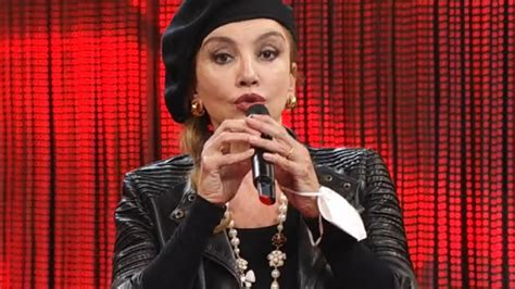 Il cantante mascherato, stasera la finale. Il cantante mascherato: Milly Carlucci spiega perchè ha ...
