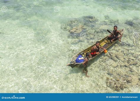 Unidentified Bajau Laut Kids On A Boat In Maiga Island Editorial Photo