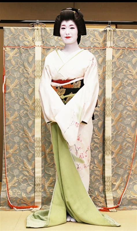 pin by kazunori kanno on 文化継承者（舞妓：芸妓：神官：巫女さん） japan beauty japanese beauty kabuki costume