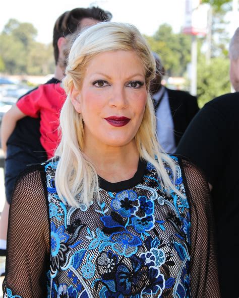 Tori Spelling Of Bh90210 Shares Sweet Throwback Pic With Brother Randy