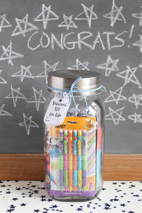 Graduation season is upon us and it's not always easy picking out a graduation gift for your friends, sister, brother or cousin! 25 Best DIY Graduation Gifts - Oh My Creative