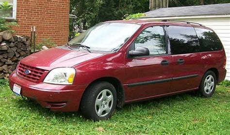 Find Used 2005 Ford Freestar Se 4d Minivan Madador Red W 3rd Rear Seat