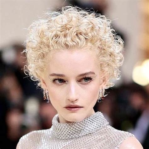 The Best Haircuts For Girls With Extremely Curly Hair