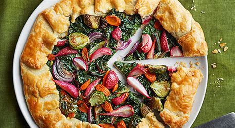 Meatless dishes are just as tasty for christmas dinner! Winter Veggie Tarts Recipe