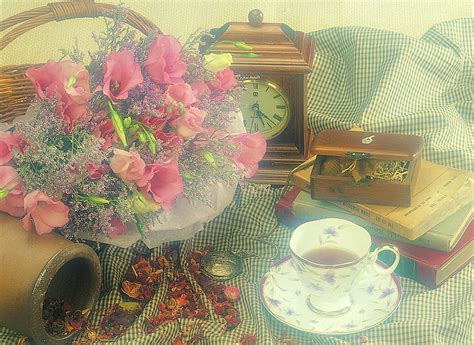 Still Life Pretty Books Book Vase Box Bonito Cup Of Tea Tea Graphy Hd Wallpaper Peakpx