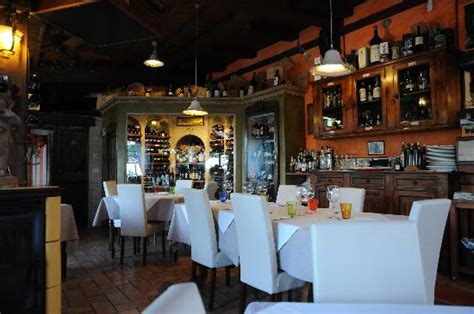 Ristorante Chiosco Di Bacco In Torriana Con Cucina Cucina Romagnola