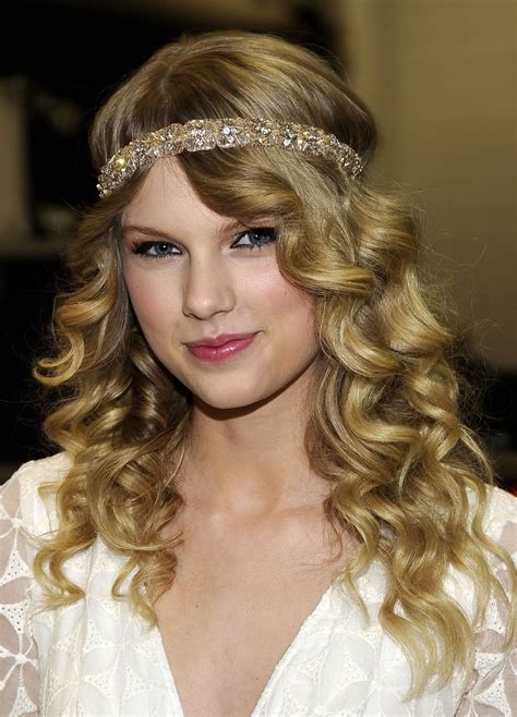 5 Best Taylor Swift Hair Looks Taylor Swift S Signatu