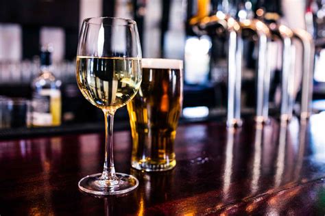 Favorite Irish Drinks To Order In A Pub Or To Take Home