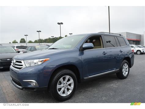 Nautical Blue Metallic 2013 Toyota Highlander V6 Exterior Photo