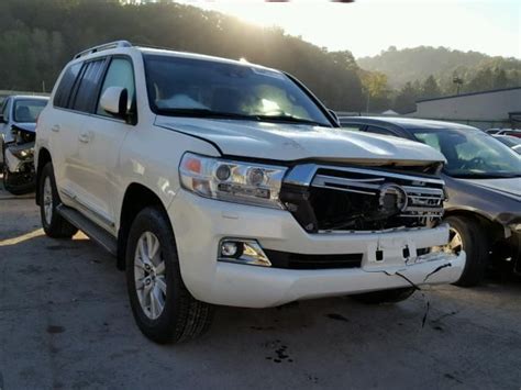 We even provide a towing service that won't cost you a cent. Salvage 2018 Toyota Landcruiser | Land cruiser, Toyota land cruiser, Car detailing