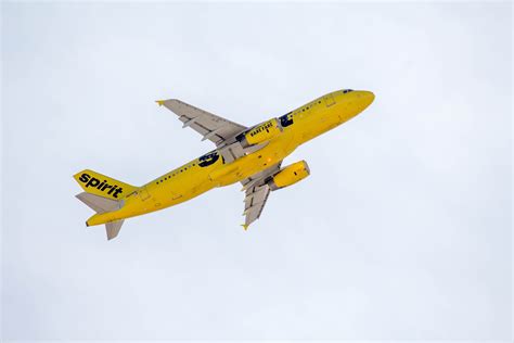 Download 5184x3456 Spirit Airlines Sky Plane Takeoff Yellow