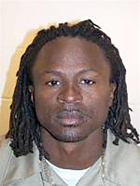 Nebraska inmate seeks to overturn prison's pornography ban | AP News