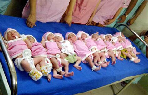 An african woman, gosiame thamara sithole, successfully delivered 10 babies in one birth (decuplets). India's next XI: Mum delivers 11 kids at one go? - Offbeat ...