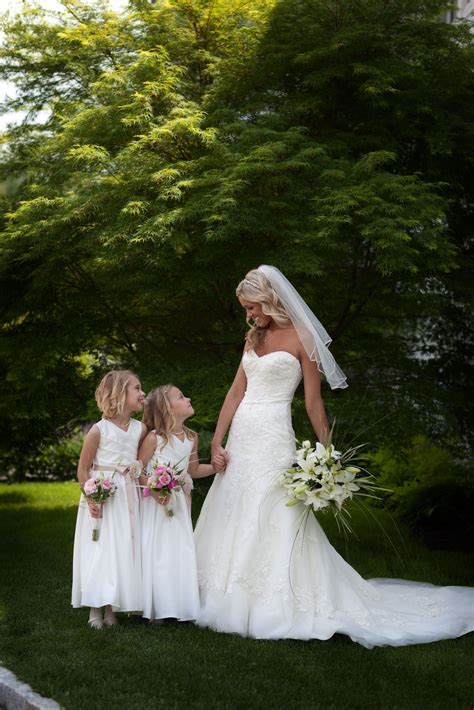 Bride With Her Two Flower Girls Wedding Picture Poses