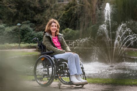 Edith Voelde Onder De Douche Een Scherpe Pijn In Haar Rug Even Later