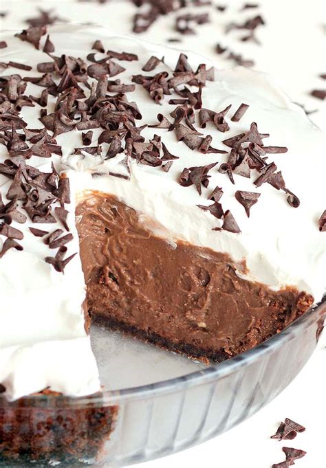 I have serious self control issues around homemade baked goods. Chocolate Cream Pie - Sugar Apron